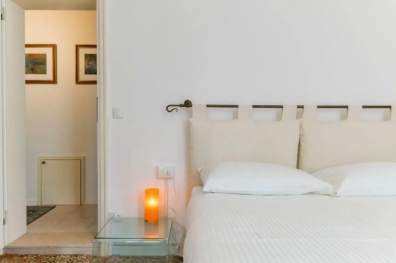 Apartment Fortuny Loft Venice Italy